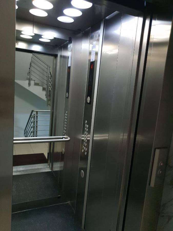 Haris Apartment Tirana No.3 エクステリア 写真